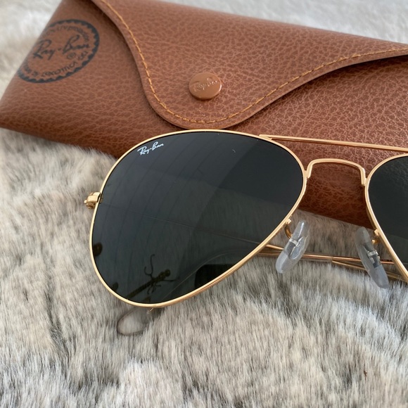 Authentic Ray Ban Aviator Sunglasses Gold - Picture 3 of 10